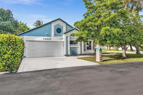 1308 E Glen Oak Road North Lauderdale FL 33068