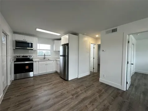 5841 SW 36th Court Davie FL 33314