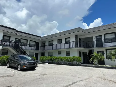 5841 SW 36th Court Davie FL 33314