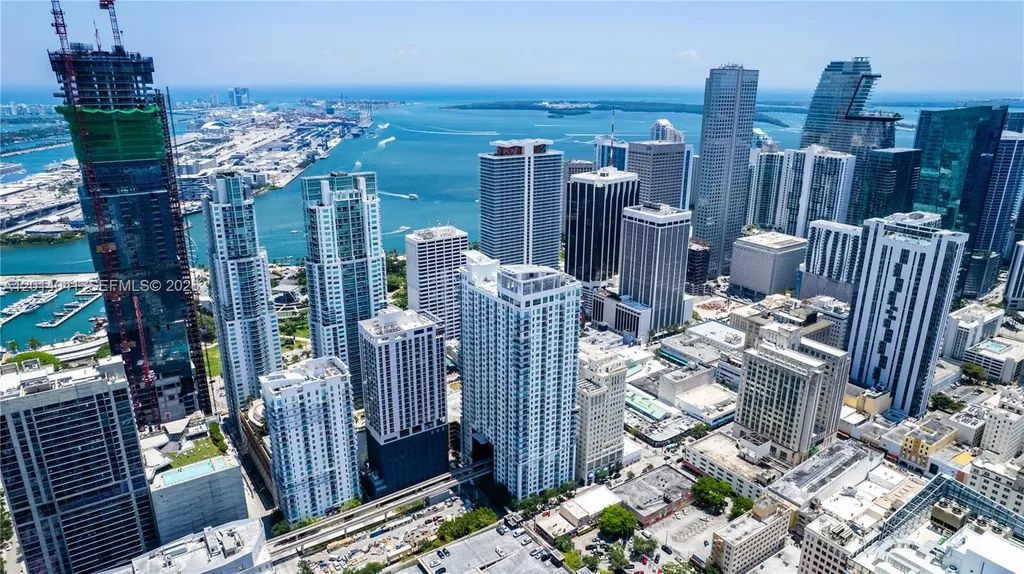 133 NE 2nd Avenue Miami FL 33132