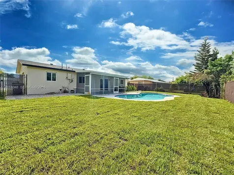 4021 NW 3rd Terrace Deerfield Beach FL 33064