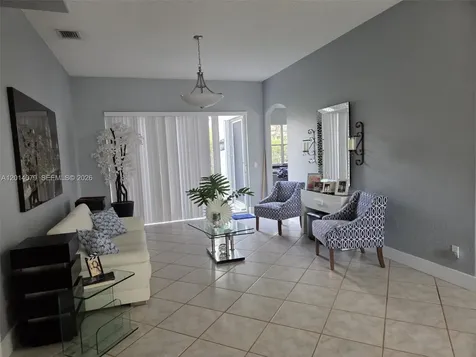 1101 NW 180th Avenue Pembroke Pines FL 33029