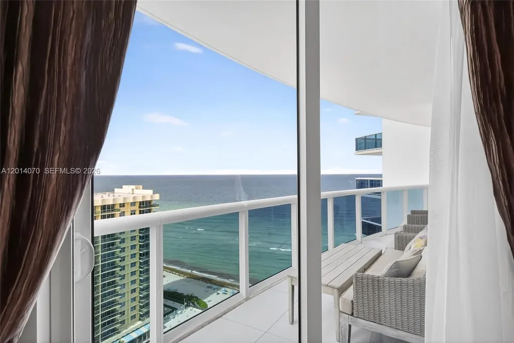 2711 S Ocean Drive Hollywood FL 33019