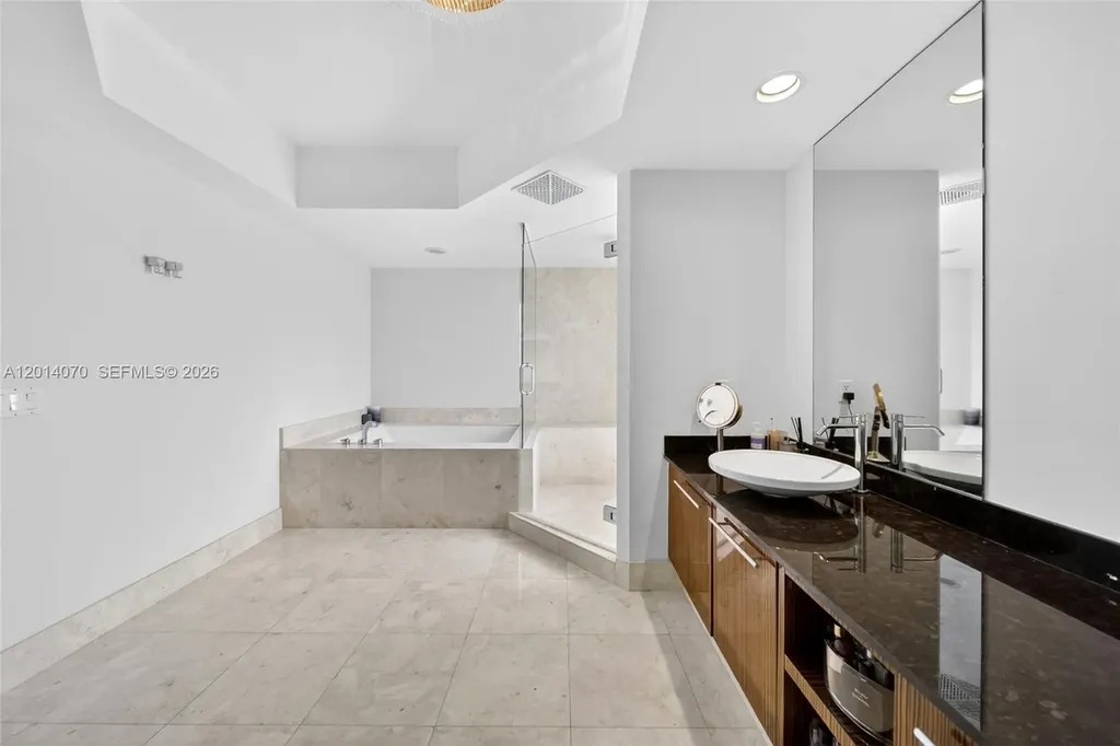 2711 S Ocean Drive Hollywood FL 33019