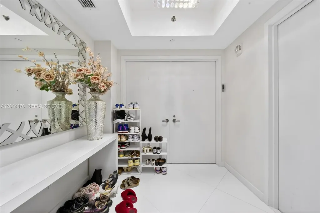 2711 S Ocean Drive Hollywood FL 33019