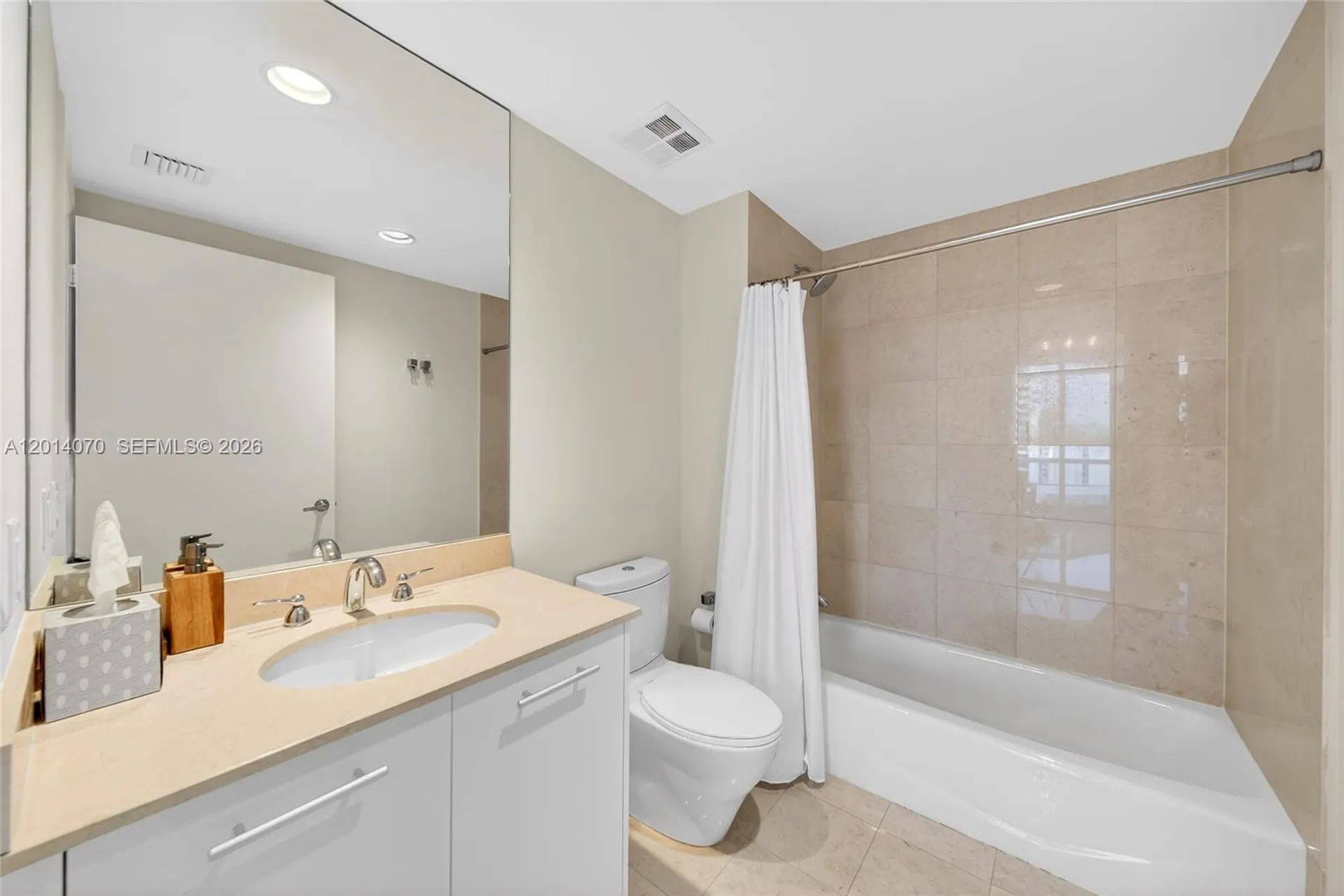 2711 S Ocean Drive Hollywood FL 33019