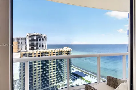 2711 S Ocean Drive Hollywood FL 33019