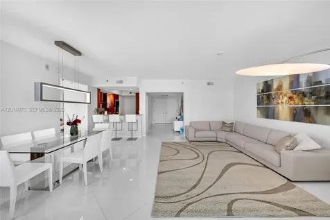 2711 S Ocean Drive Hollywood FL 33019