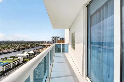 2711 S Ocean Drive Hollywood FL 33019