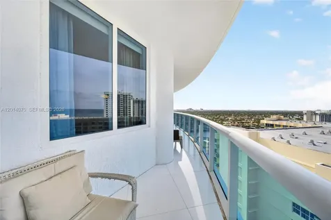 2711 S Ocean Drive Hollywood FL 33019