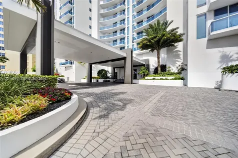 2711 S Ocean Drive Hollywood FL 33019