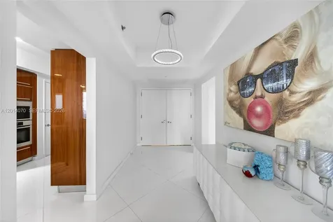 2711 S Ocean Drive Hollywood FL 33019