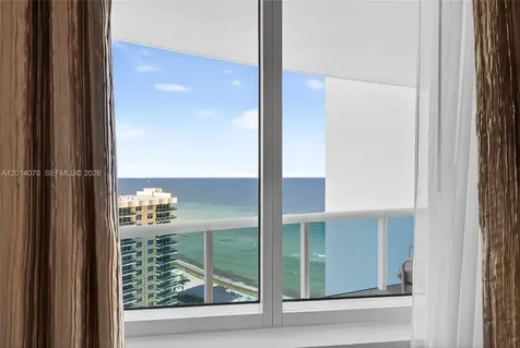 2711 S Ocean Drive Hollywood FL 33019
