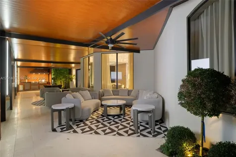 541 E Enclave Circle E Pembroke Pines FL 33027