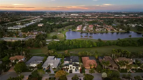 541 E Enclave Circle E Pembroke Pines FL 33027