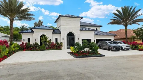 541 E Enclave Circle E Pembroke Pines FL 33027