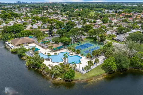 6929 SW 110th Avenue Miami FL 33173