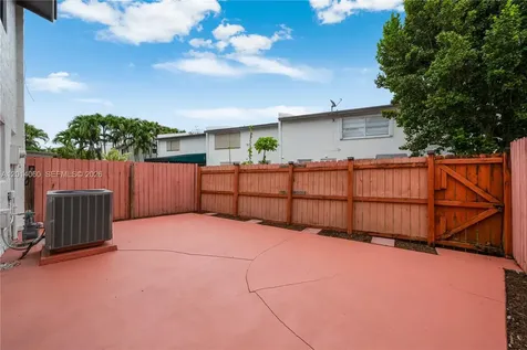 6929 SW 110th Avenue Miami FL 33173
