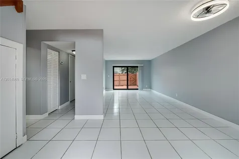 6929 SW 110th Avenue Miami FL 33173
