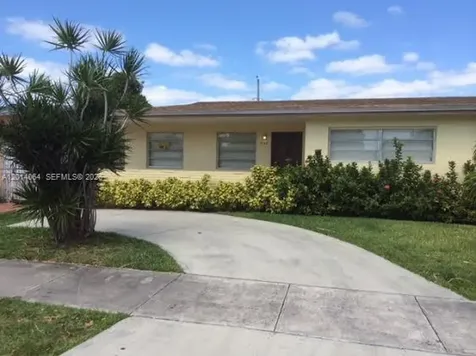 1120 NW 24 Court Miami FL 33125