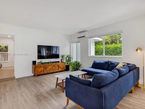 115 NE 88th Street El Portal FL 33138