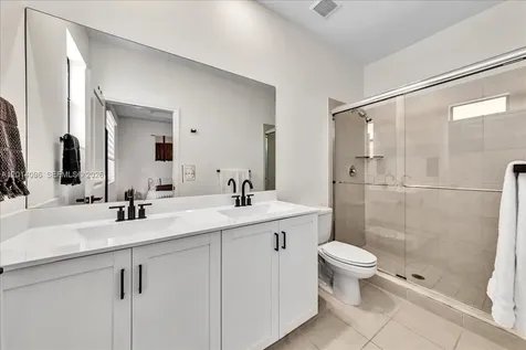 21059 NE 8th Avenue Miami FL 33179