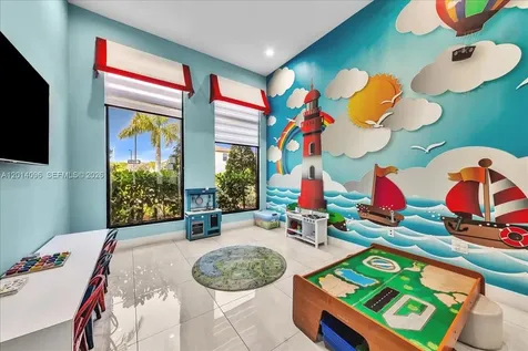 21059 NE 8th Avenue Miami FL 33179