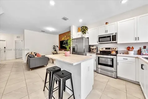 21059 NE 8th Avenue Miami FL 33179
