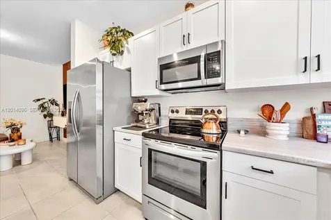 21059 NE 8th Avenue Miami FL 33179