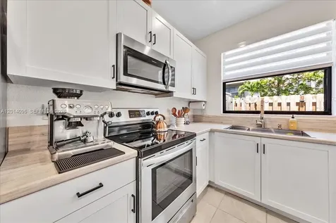 21059 NE 8th Avenue Miami FL 33179