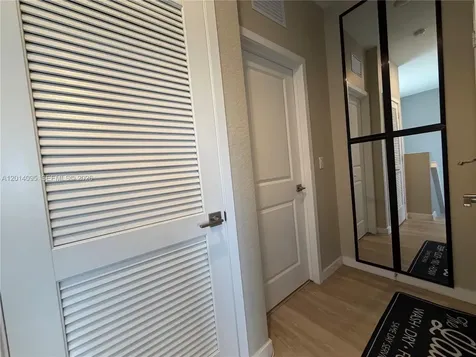 1921 SE 8th Place Homestead FL 33034