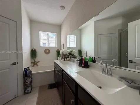 1921 SE 8th Place Homestead FL 33034