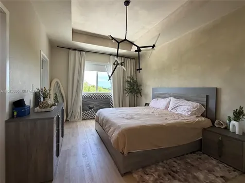 1921 SE 8th Place Homestead FL 33034