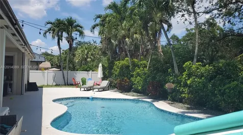 2051 NW 125th Terrace Pembroke Pines FL 33028