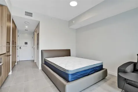 121 NE 5th Street Miami FL 33132