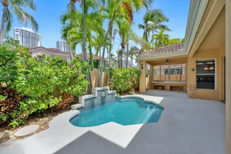 3728 NE 208th Terrace Aventura FL 33180