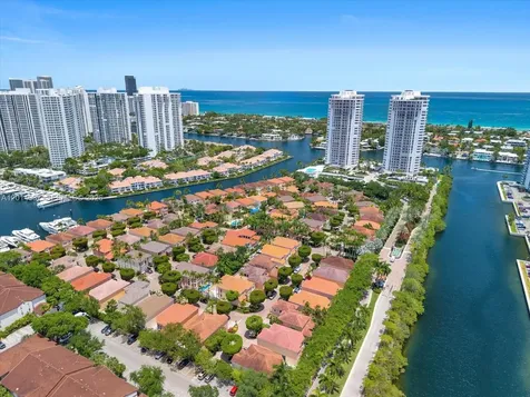 3728 NE 208th Terrace Aventura FL 33180