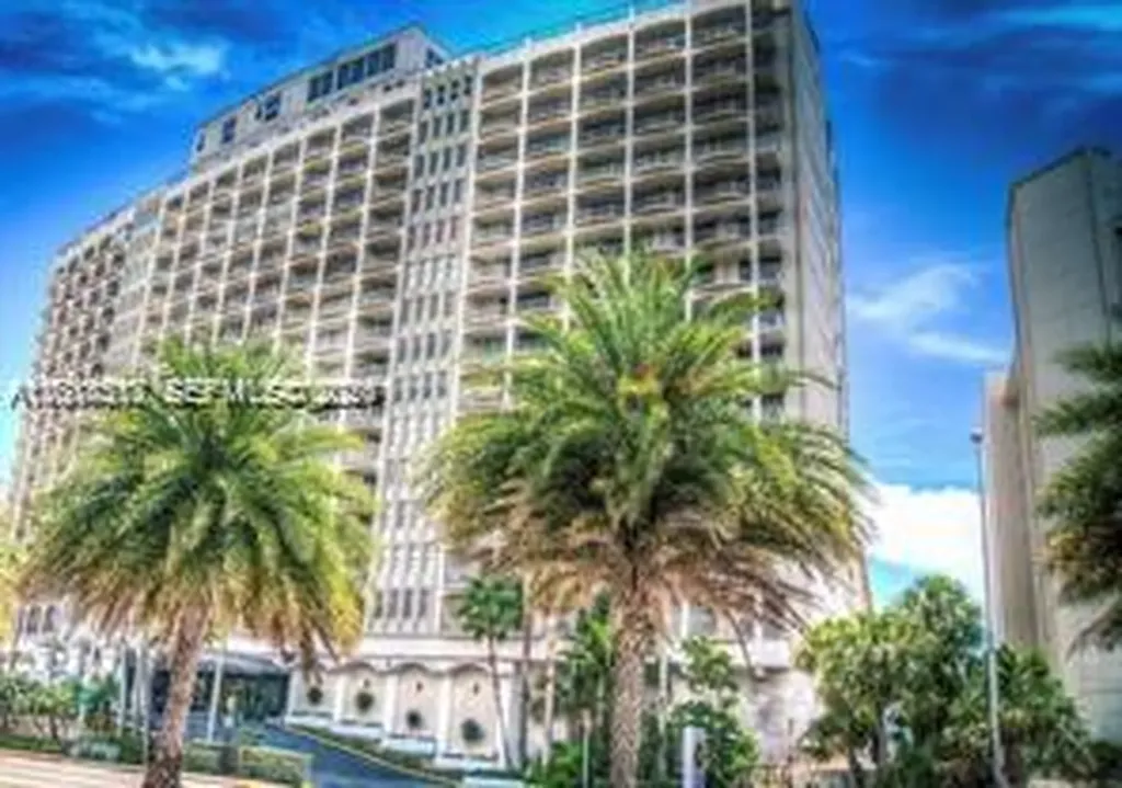 5401 Collins Avenue Miami Beach FL 33140