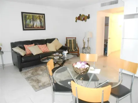 5401 Collins Avenue Miami Beach FL 33140