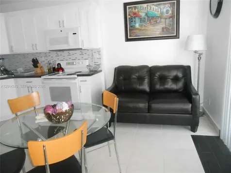 5401 Collins Avenue Miami Beach FL 33140