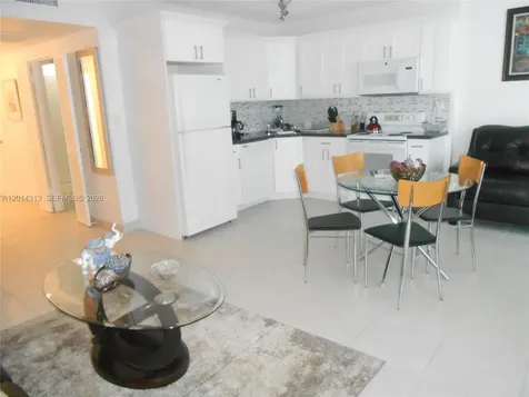 5401 Collins Avenue Miami Beach FL 33140