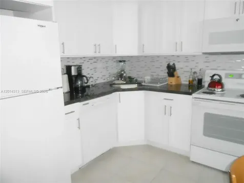 5401 Collins Avenue Miami Beach FL 33140