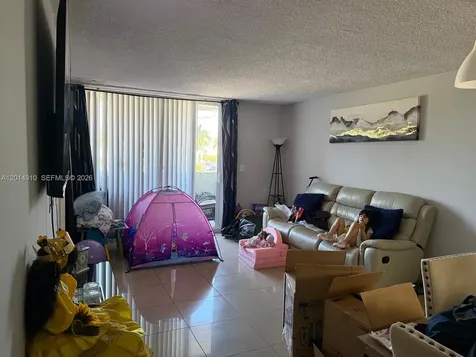 10090 NW 80th Court Hialeah Gardens FL 33016