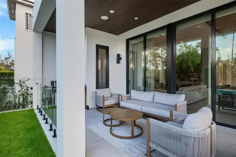 9280 Byron Avenue Surfside FL 33154