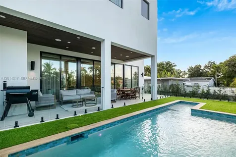 9280 Byron Avenue Surfside FL 33154