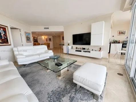 21055 Yacht Club Drive Aventura FL 33180