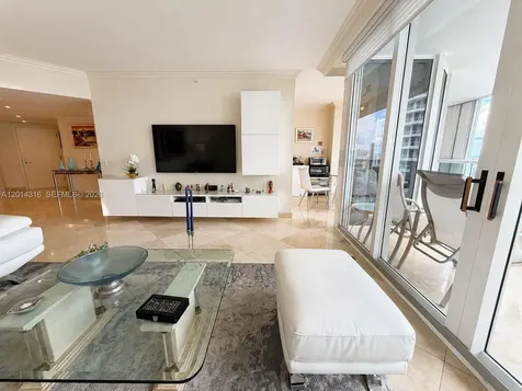 21055 Yacht Club Drive Aventura FL 33180