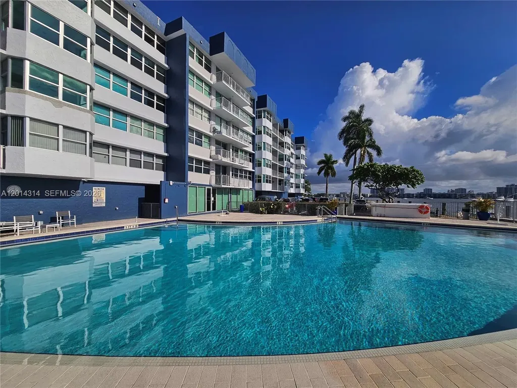 16546 NE 26th Avenue North Miami Beach FL 33160