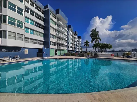 16546 NE 26th Avenue North Miami Beach FL 33160
