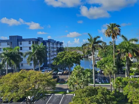 16546 NE 26th Avenue North Miami Beach FL 33160